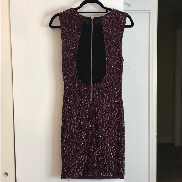 Alice + Olivia wine colored squid dress in size 4 - Picture 3 of 5